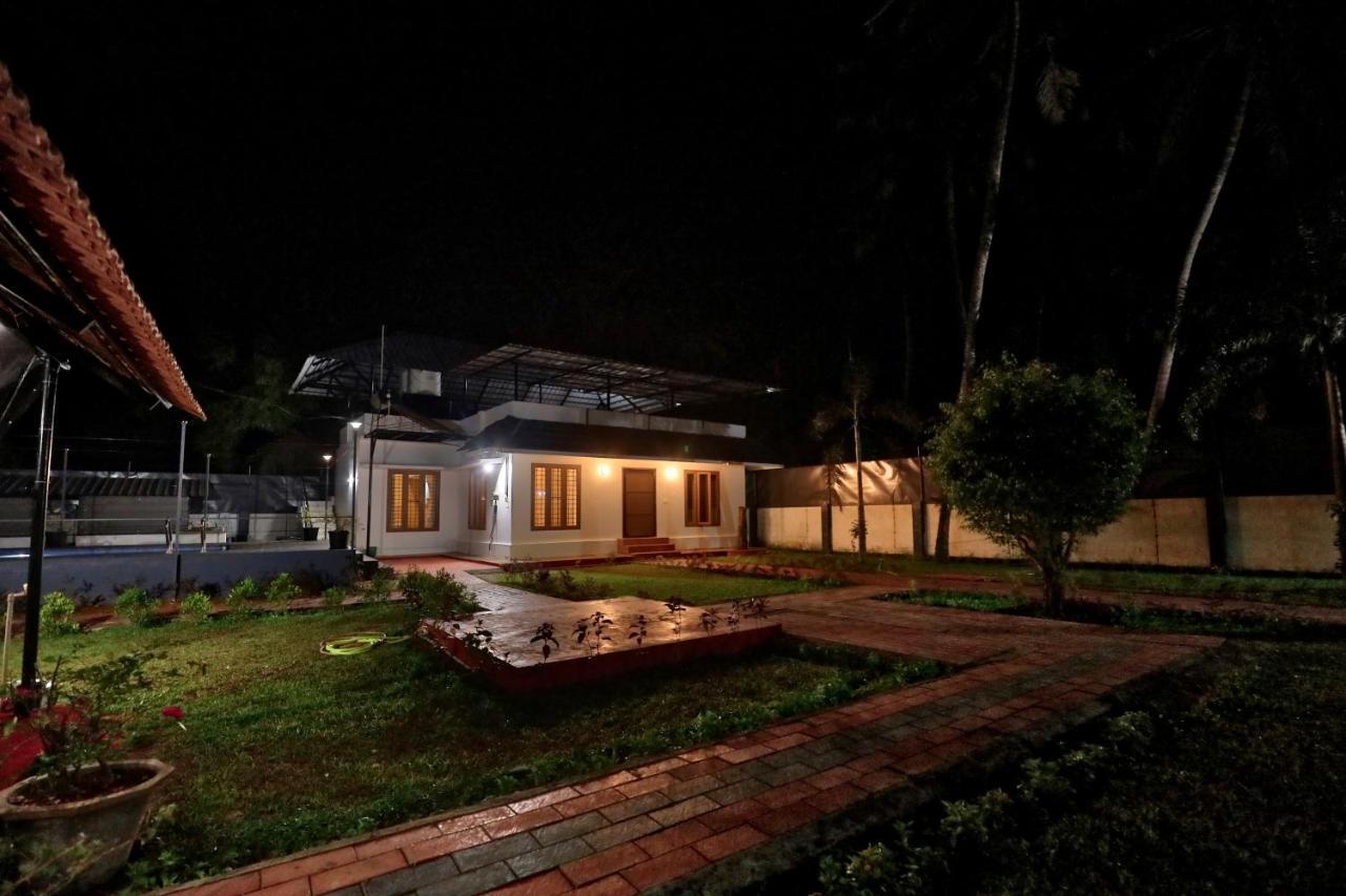 Waves And Shores Beach Villa Mararikulam Extérieur photo